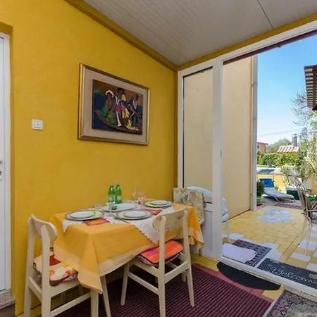 Apartment With A Parking Space - 12790 Novi Vinodolski